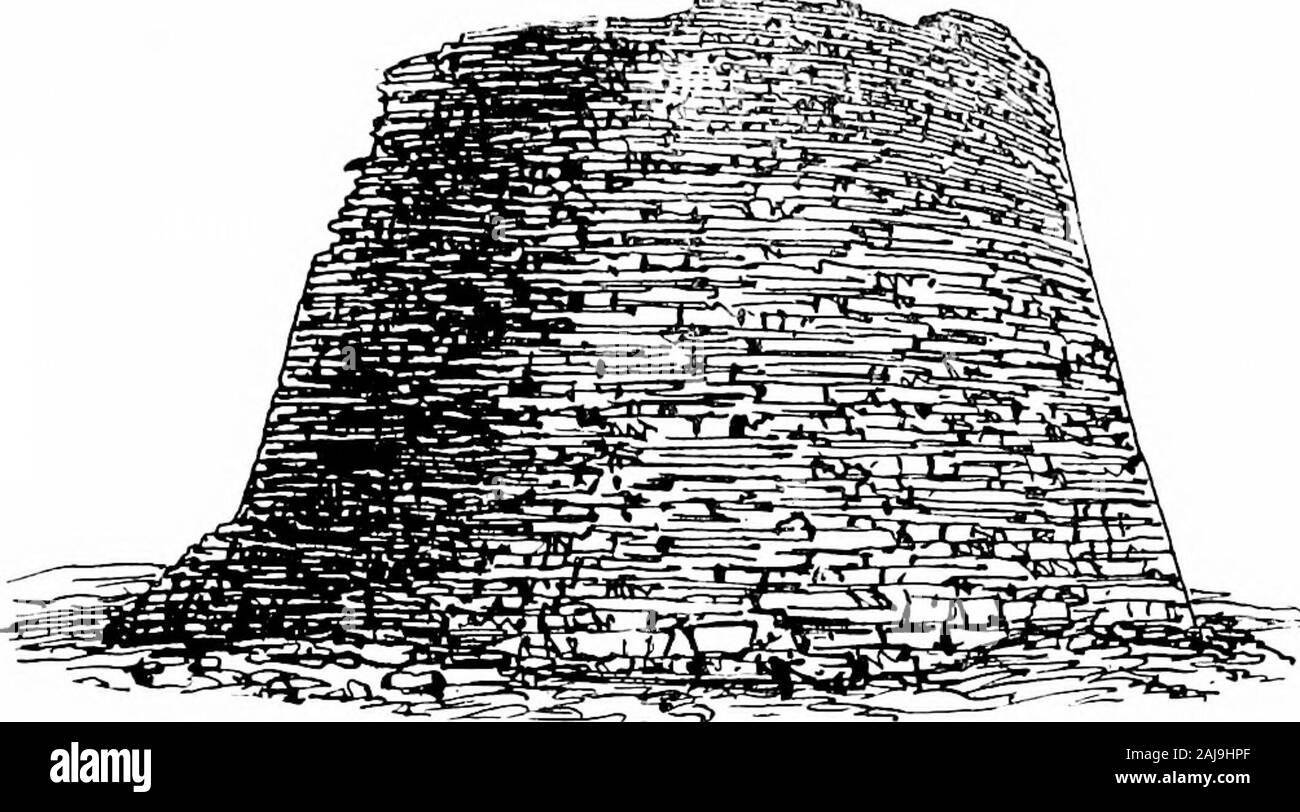 Un guide pour les antiquités de l'âge du bronze dans le ministère de la et mediaeval antiquities . Fio. 10.-Le Plan de atelier, Ty Mawr, Holyhead, a. cheminée ; h, plat-forme ; c, contenant des pierres d'affûtage-trou ; d, battant-pierre ; e, l'orifice ;/, cheminée et de la cheminée ; g, frotte-pierre ; h, mortier. Avitli dans le cadre de la monnaie romaine premier et deuxième siècles,ainsi que Samian ware et urnes cinéraire d'origine romaine.L'quern ou moulin est généralement tenu d'avoir été introducedabout l'ère chrétienne, et Agricola est connu pour avoir réglé sur un conqueredand Anglesey. d. 78 ; mais si Banque D'Images