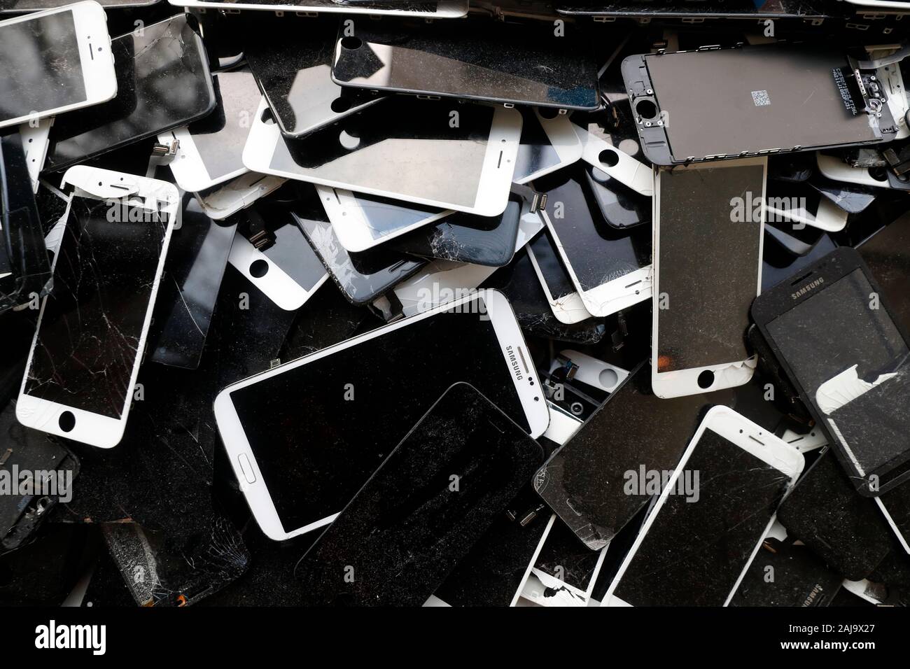 Le recyclage des téléphones intelligents et mobiles Banque D'Images
