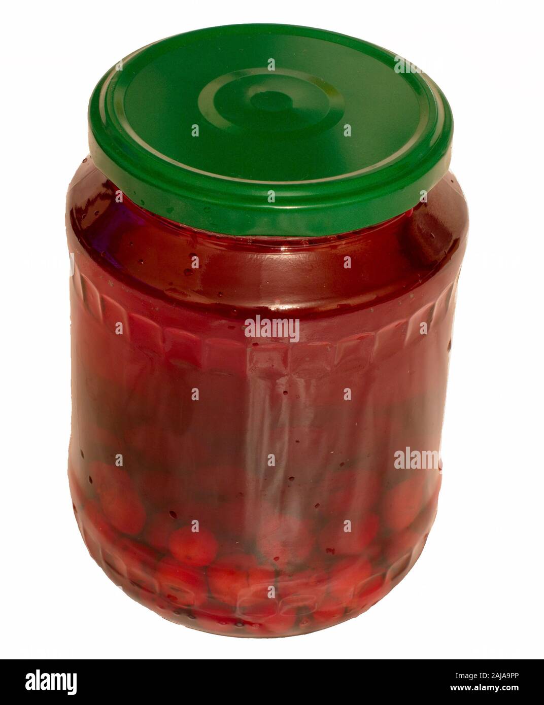 Bol en verre avec confiture de cerises. Gros plan .Russie. Banque D'Images