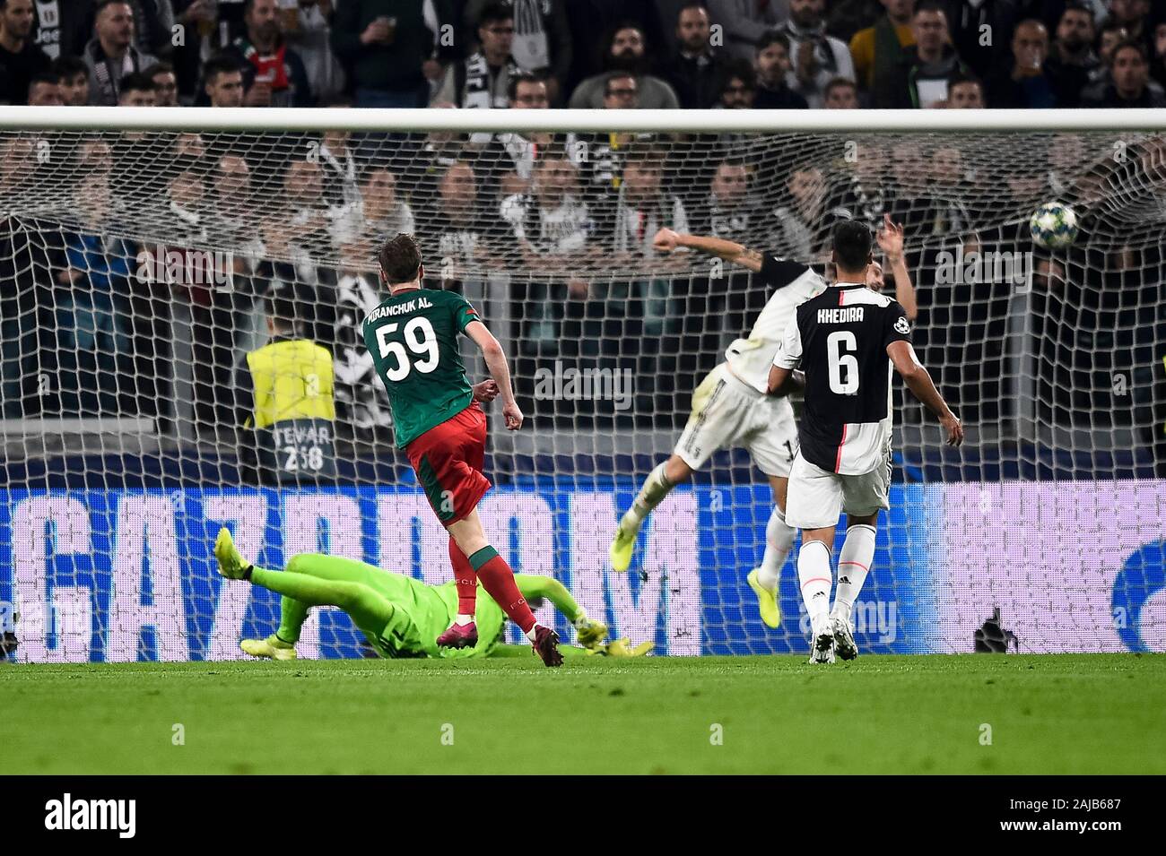 Turin, Italie - 22 octobre, 2019 : Aleksei Miranchuk Lokomotiv Moscou de marque un but au cours de la Ligue des Champions match de football entre la Juventus FC et FC Lokomotiv Moscou. La Juventus a remporté 2-1 par rapport à FC Lokomotiv Moscou. Credit : Nicolò Campo/Alamy Live News Banque D'Images