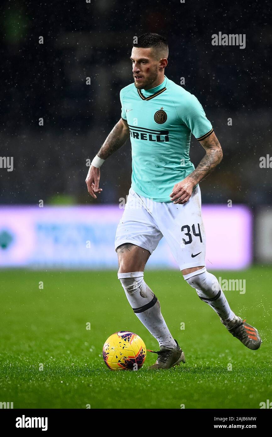 Turin, Italie - 23 novembre, 2019 : Cristiano Biraghi de l'Internazionale FC en action au cours de la série d'un match de football entre Torino FC et FC Internazionale. Internazionale FC a gagné 3-0 au Torino FC. Credit : Nicolò Campo/Alamy Live News Banque D'Images