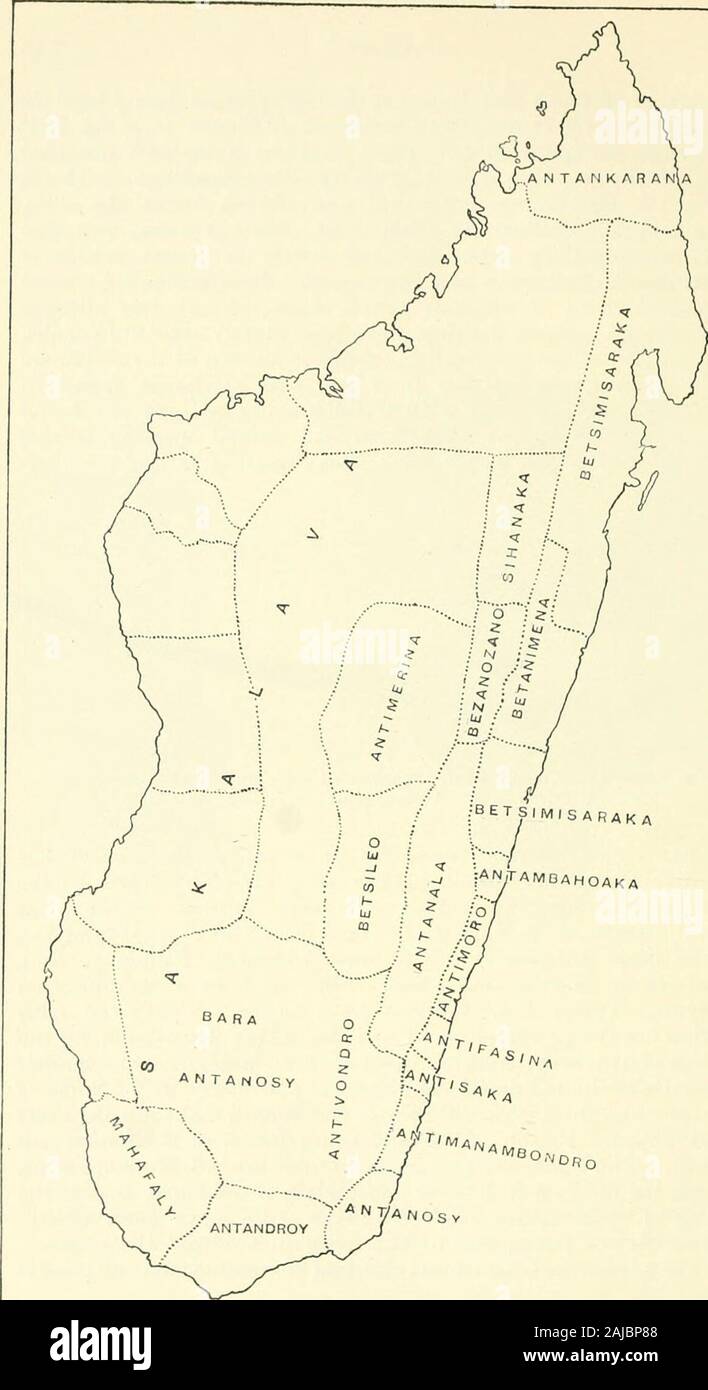 Manuel pour les collections ethnographiques . Les Mandingue, a Ijeen effectuée par les esclaves pour theWest Indies, où elle est connue sous le nom de vaudou. Le sacrifice humain wasa grande caractéristique du culte de la mort et l'autre ceremoniesin rojal la grande royaumes de l'ouest (Ashanti, Dahomey, &c.).La croyance en une âme .double (Ewe, Tshi) et en la transmigration(Banyang, Ikwe, Ibo, Yoruba) les deux se produisent. Withreligion connectés sont les puissantes sociétés secrètes qui fleurissent parmi d thenegroes ce domaine ; nombre d'entre elles sont très grandes, très transcendingthe limites de la tribu, et faire preuve d'une grande puissance politique. Certains d (suc Banque D'Images