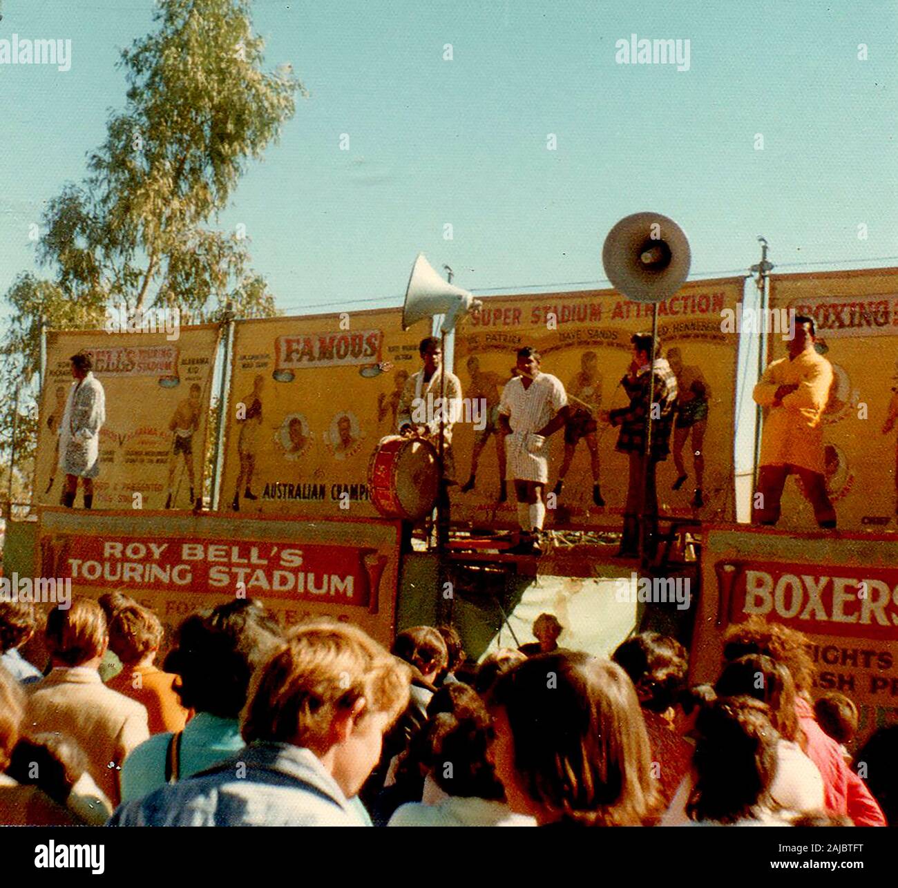 1972 Roy cloches voyageant Stadium (Stand de boxe) figurant dans Alice Springs showground, malgré une interdiction de boxe tente dans la plupart des régions de l'Australie autour de 1970 Banque D'Images