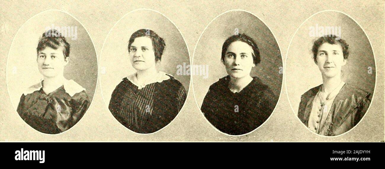 Le Teachers College Quarterly [Série] . Ruby VANN-bons mots sont meilleurs que les mauvais coups. Katheeike-Parker il n'y a rien J'ai fait l'EFP o ma conscience mérite un corner.Julia Rankin-l'honneur d'une femme de chambre est son nom, et aucun héritage est si riche que l'honnêteté.Katherine White-n'avez-vous que je suis une femme . Quand je pense que je dois en parler.. Anna Whitehurst-pour elle qui avait toutes les parties de la femme, avait trop., une femme coeur.Marjorie Pratt-dont la nature est si loin de faire le mal qu'il soupçonne aucun.Naomi Dail-J'aime pas beaucoup de mots.Allen Gardner-là vous verrez une countrvman à vous qui a fait l'adj Banque D'Images