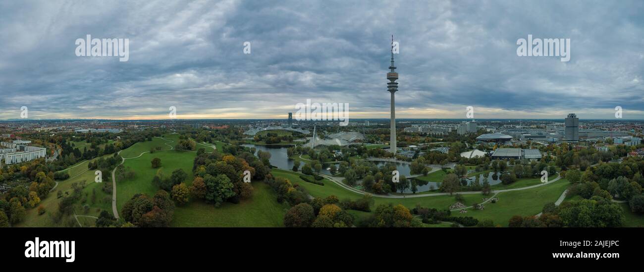 Vue aérienne du stade olympique de Munich Banque D'Images