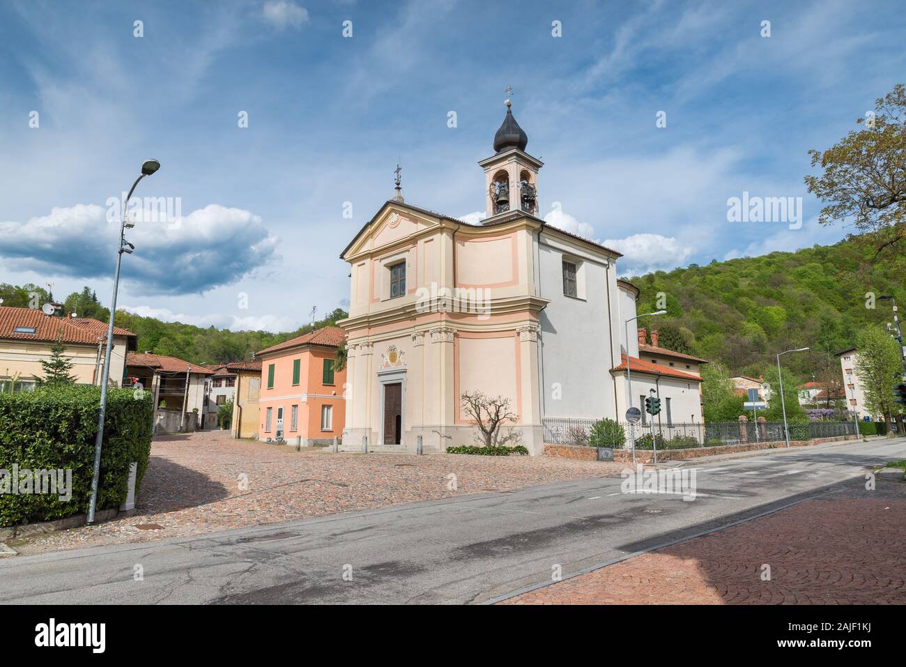 Campo dei Fiori parc régional avec l'Italie du nord, village Brinzio Banque D'Images