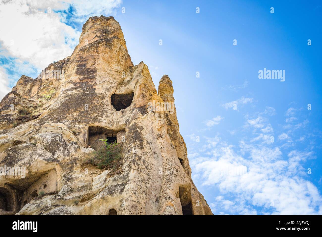 Église sculptée dans une formation de roche de cheminée de fées au musée en plein air de Göreme en Cappadoce, Turquie Banque D'Images