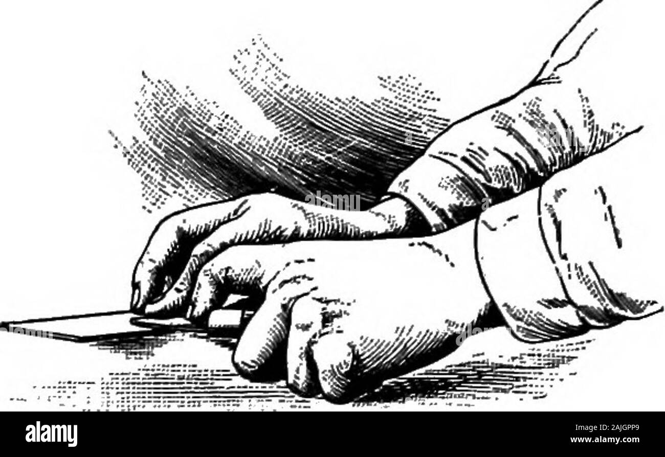 Pose et finition de parquet . y dessiner et sur toute la longueur de la lisse angleto jusqu'à la fine pointe de la bavure, alors morelightly qu'au premier tour le bord avec un singlestroke de la polisseuse. Si vous avez été heureux en suivant ces pauvres en-structions vous allez maintenant ont un bord qui ashaving aussi fine que la soie et aussi vite que vous pouvez tirer sur l'outil. Actuellement elle est terne. Ce sera en grande partie. i6 en affinant un racloir et fixant le plancher. causés par le rassemblement de fines particules de poussière dans theangle de la bavure si votre bois est exempt de sable ou gri Banque D'Images