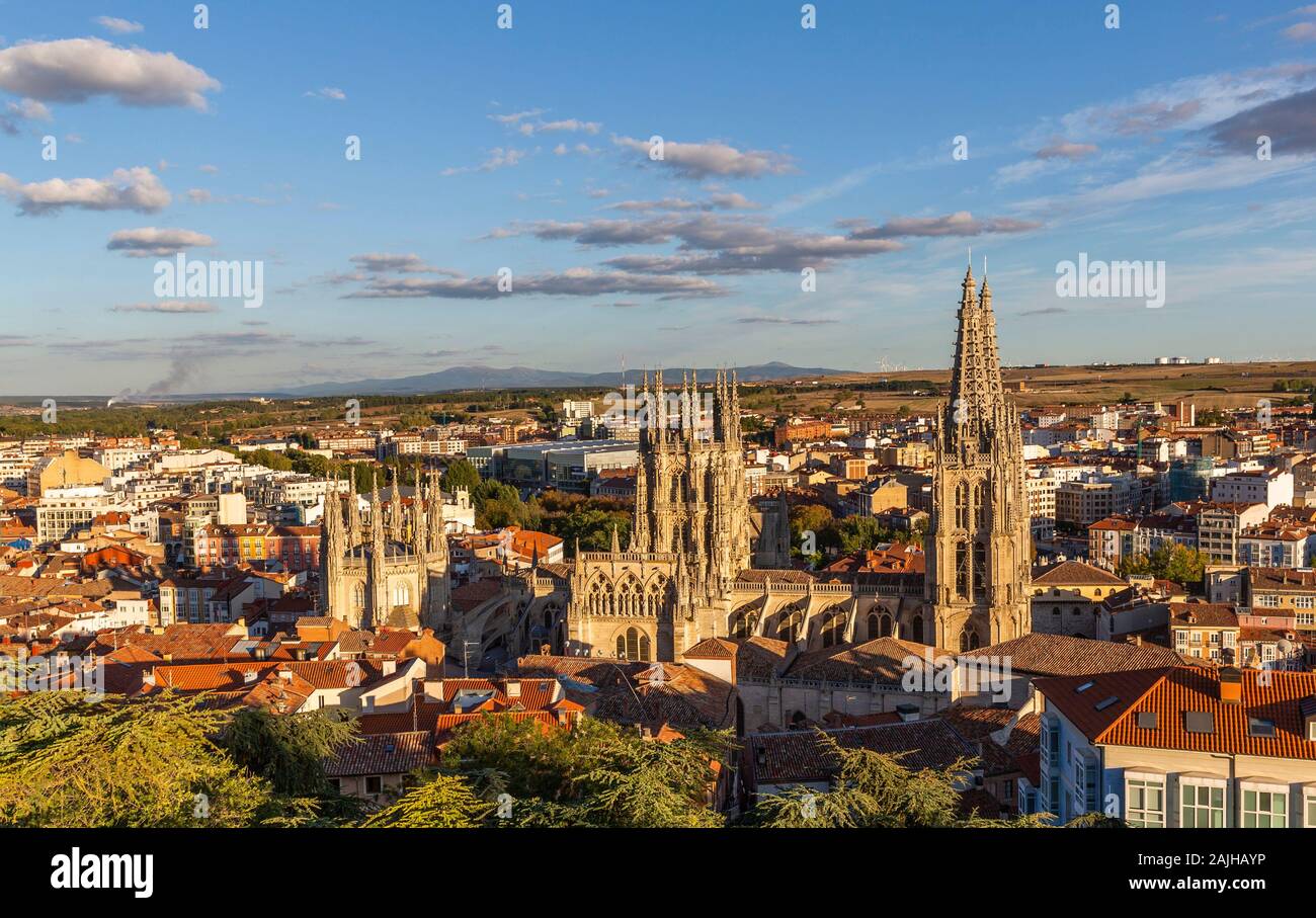 Vue de la ville de Burgos et cathédrale gothique de Burgos en Espagne Banque D'Images