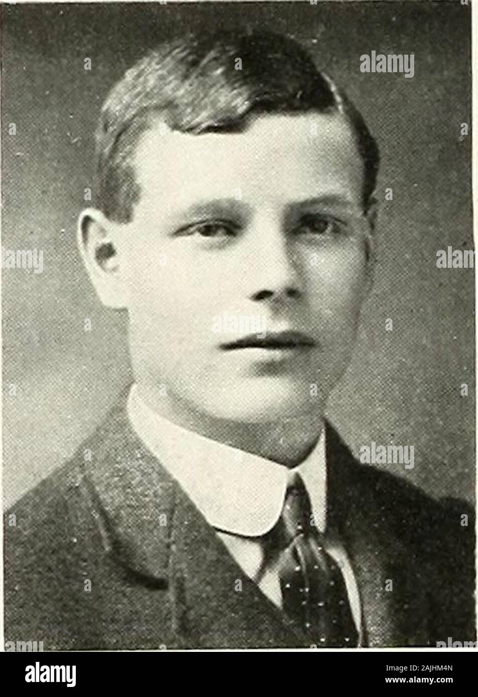 Tableau d'honneur et le rouleau de service, 1914-1919 . ANTHONY STODDARD MURRAY.. WILLIAM OH SUIS. LEY James Paton. Frederick Thomas Mackenzie, M.A. 1911, B.A. (Oxon.).(S.) Assistant du professeur de grec, et JuniorAssistant dans le département classique, United College.Lieutenant, C Batterie, 3e Brigade d'artillerie de plaine, RoyalField. Naissance 13 février 1889. Plus tard, Reportedmissing présumé tué dans l'retirementfrom à Saint-Quentin le 23 mars 1918, près de beau-mont-en-Berne. * John Kincaid Mackenzie, M.A. 1915. L'étude pour le ministère de l'Église épiscopale d'Écosse.Lance - Le Caporal, 2/6ème (par Banque D'Images Tableau d'honneur et le rouleau de service, 1914-1919 . ANTHONY STODDARD MURRAY.. WILLIAM OH SUIS. LEY James Paton. Frederick Thomas Mackenzie, M.A. 1911, B.A. (Oxon.).(S.) Assistant du professeur de grec, et JuniorAssistant dans le département classique, United College.Lieutenant, C Batterie, 3e Brigade d'artillerie de plaine, RoyalField. Naissance 13 février 1889. Plus tard, Reportedmissing présumé tué dans l'retirementfrom à Saint-Quentin le 23 mars 1918, près de beau-mont-en-Berne. * John Kincaid Mackenzie, M.A. 1915. L'étude pour le ministère de l'Église épiscopale d'Écosse.Lance - Le Caporal, 2/6ème (par Banque D'Images