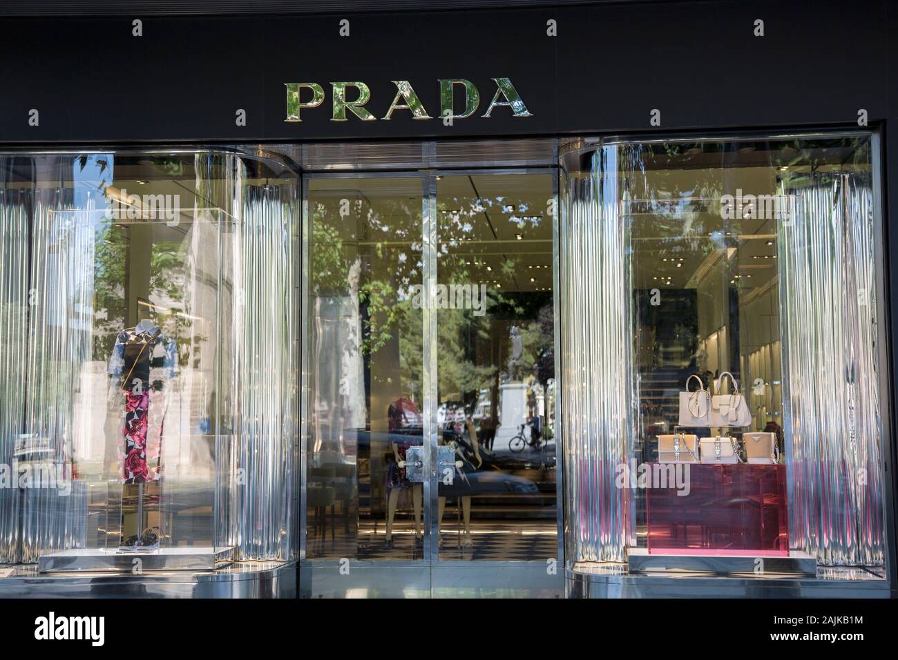 Magasin Prada, Rue Serrano ; Madrid ; Espagne Banque D'Images
