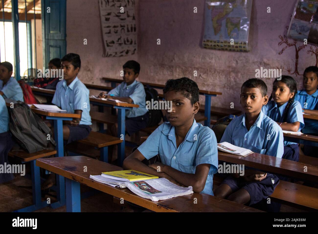 Classe d'une école tribale en Inde Banque D'Images
