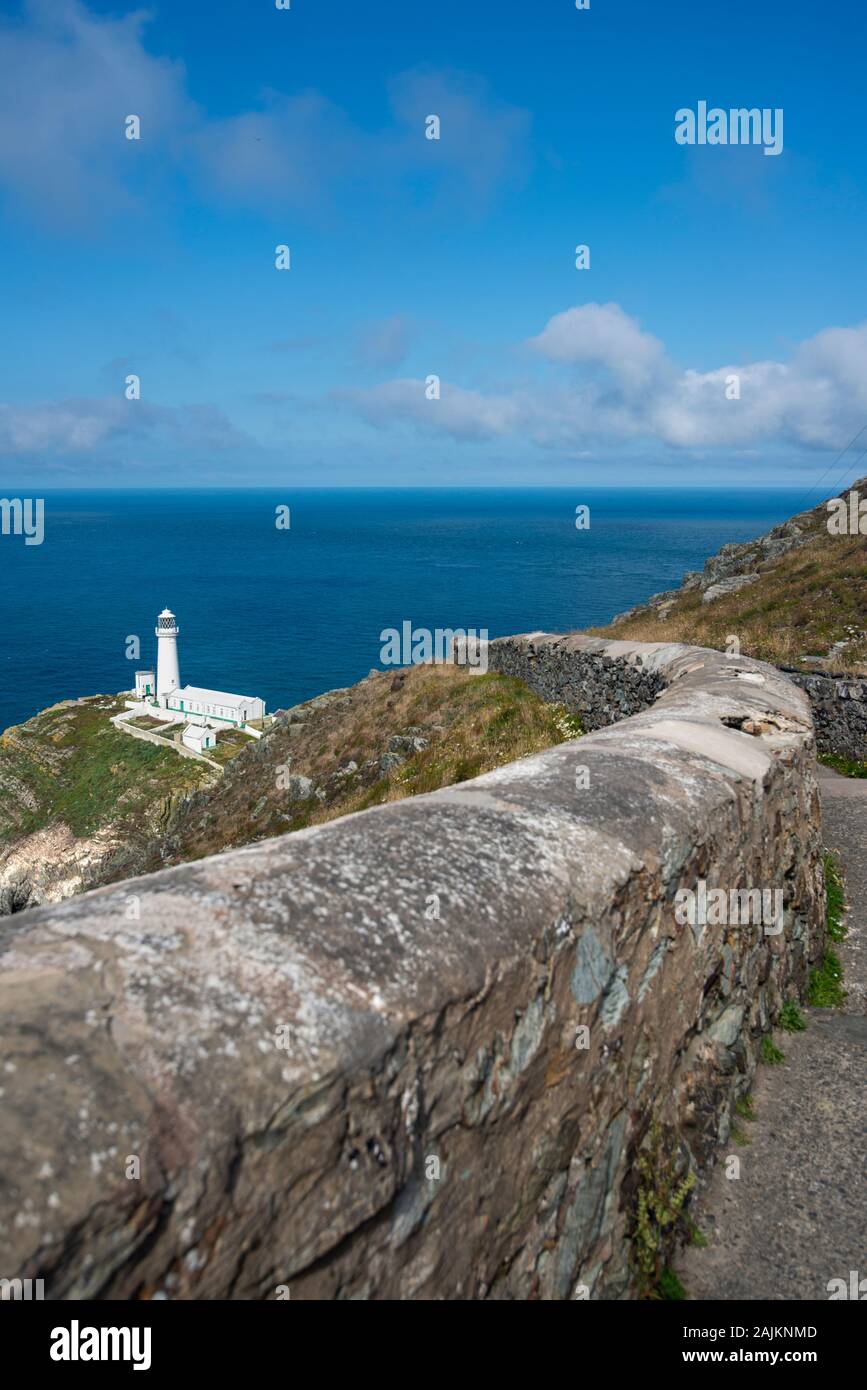 Phare de South Stack sur Anglesey, au nord du Pays de Galles, Royaume-Uni Banque D'Images