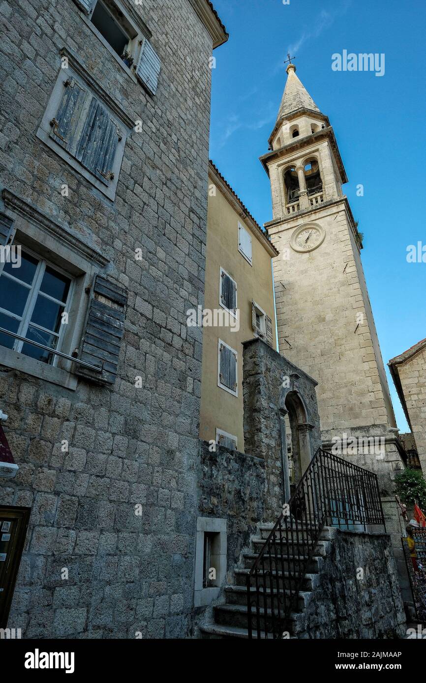 Église catholique Saint-Ivan dans la vieille ville de Budva, au Monténégro. Banque D'Images