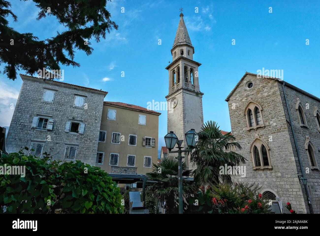 Église catholique Saint-Ivan dans la vieille ville de Budva, au Monténégro. Banque D'Images