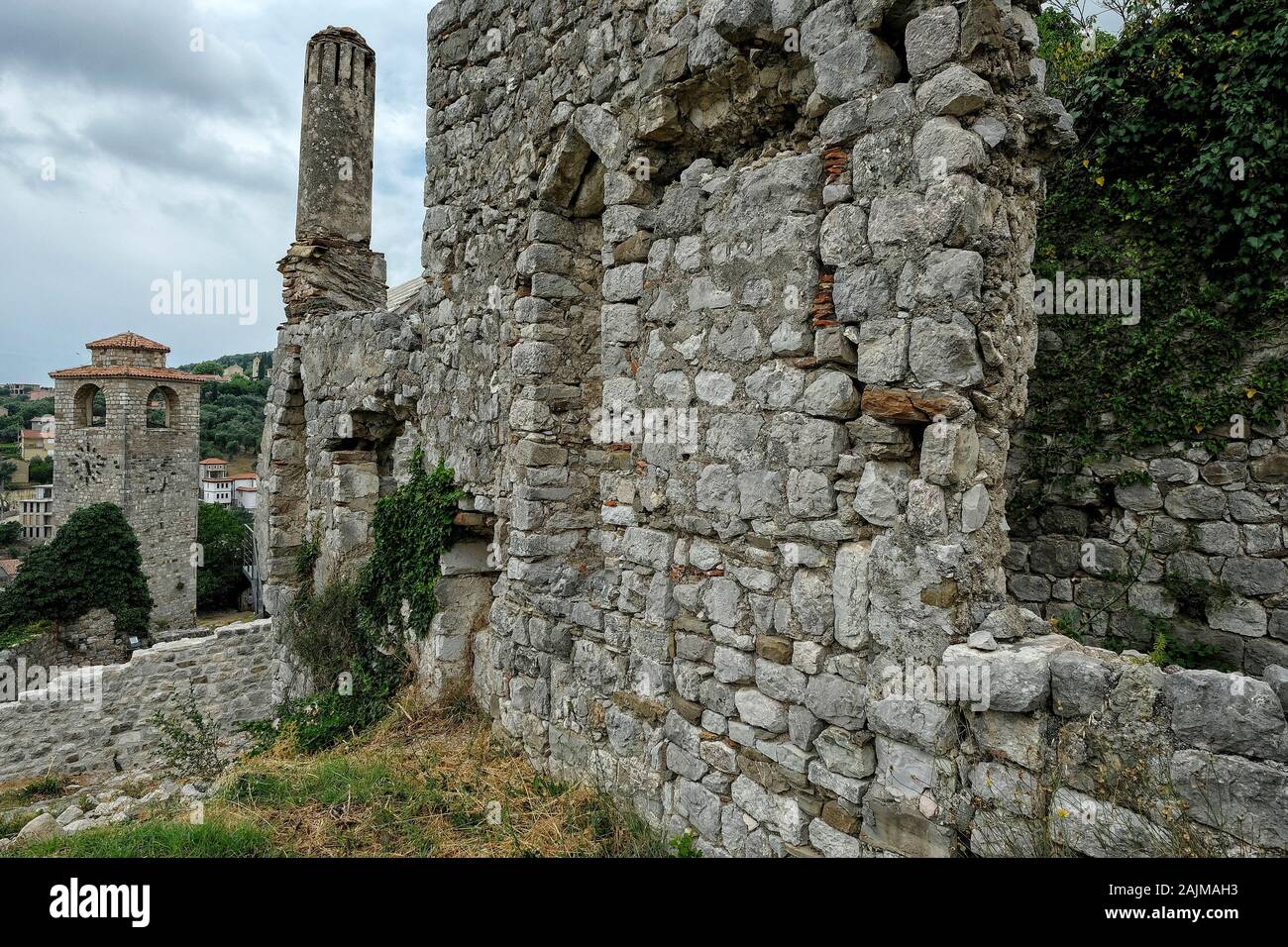 Ruines de l'ancienne forteresse Stari Bar au Monténégro. Banque D'Images