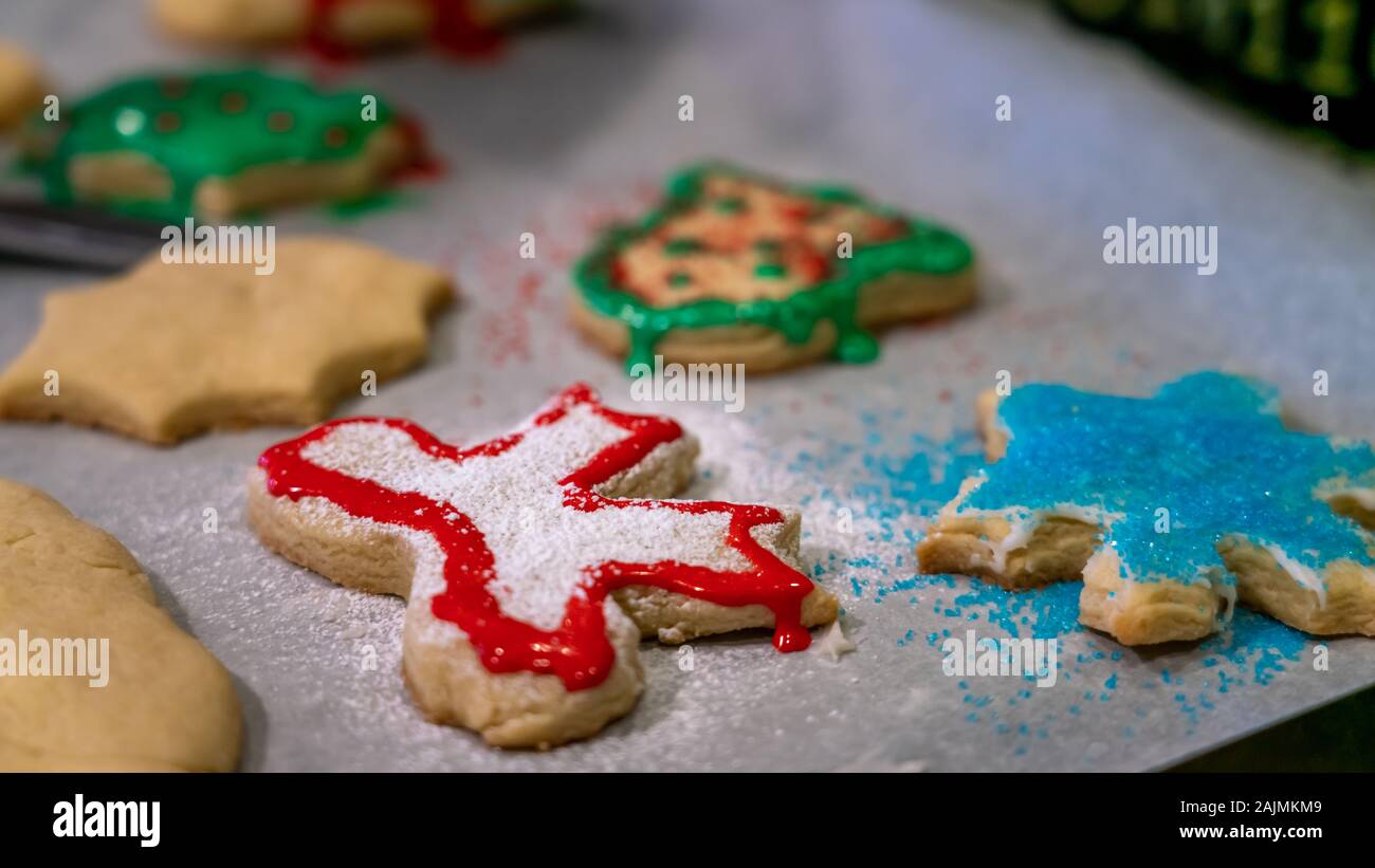 Avis de sucre Cookie décoré avec du sucre à glacer et Poweder Banque D'Images
