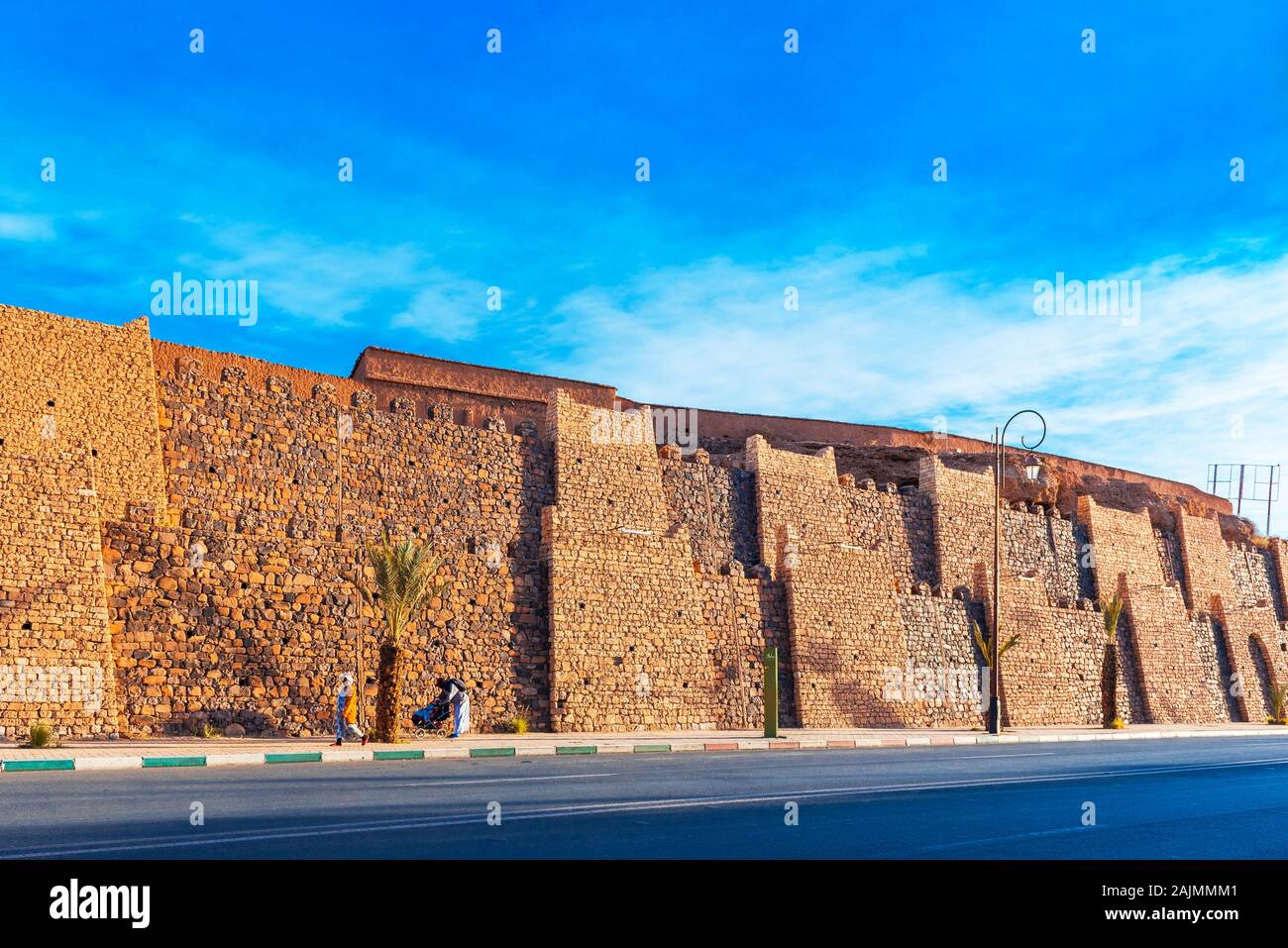 Vue de l'ancienne forteresse dans le centre-ville, Ouarzazate, Maroc Banque D'Images