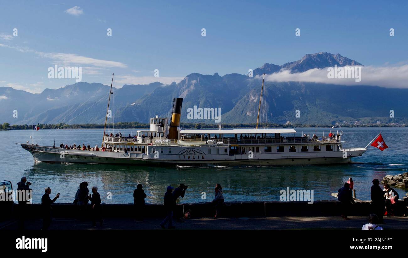 Bateau à aubes 'Italie', le lac de Genève, Veytaux, Vaud, Suisse. Banque D'Images