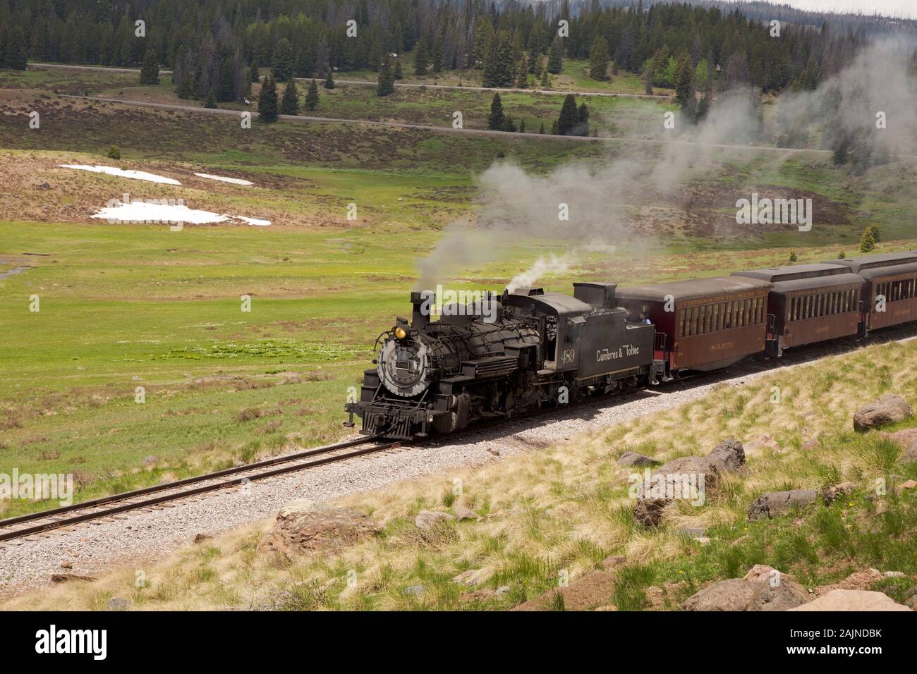 CO00149-00...COLORADO - Le Cumbres et Scenic Railroad toltèque 3 ft un patrimoine à voie étroite railroad qui traverse un bassin, sur son voyage de 64 b Banque D'Images