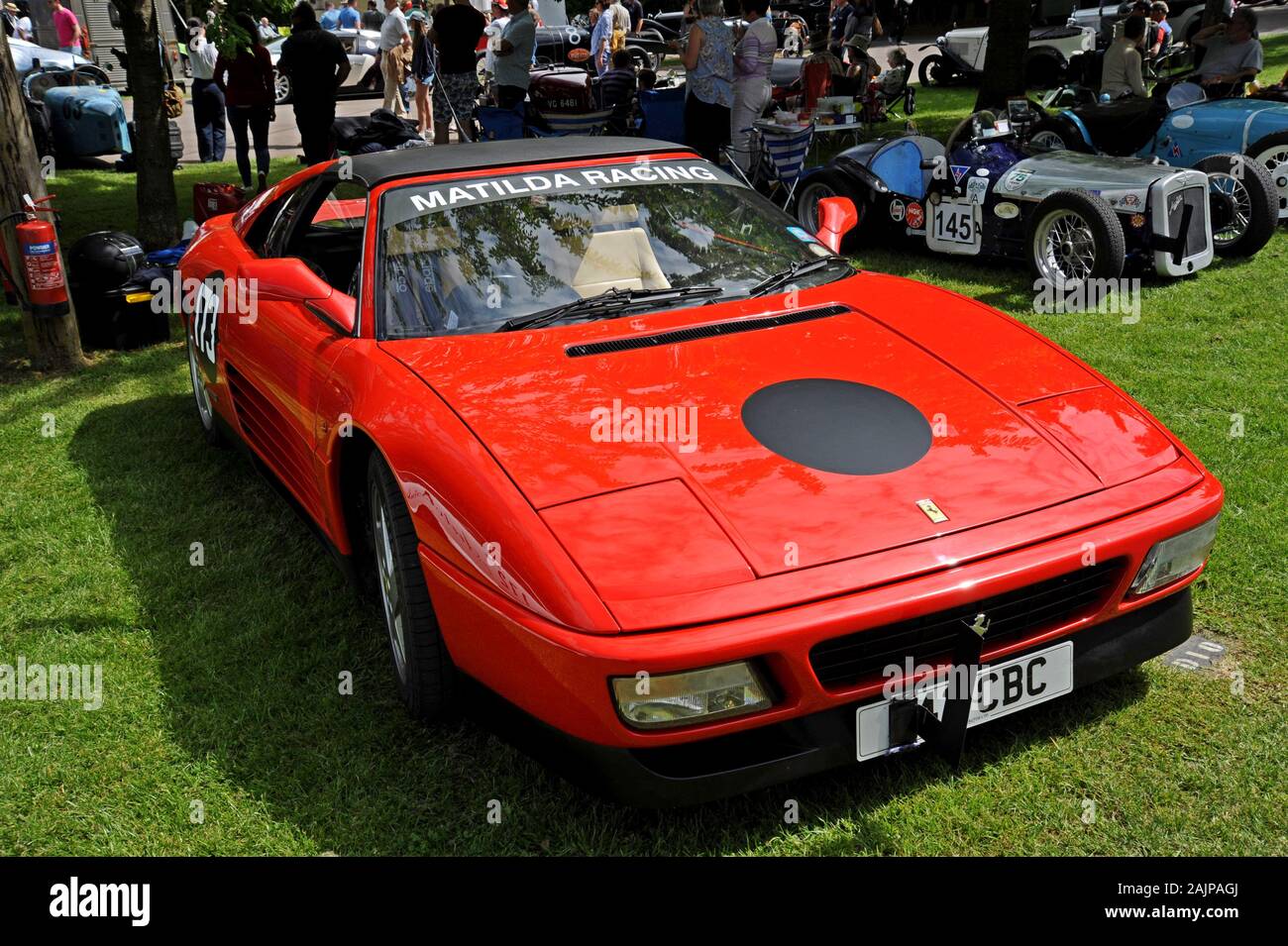 Une voiture de sport Ferrari 1991 348 exposée à Prescott Hill Climb, Gloucestershire Banque D'Images