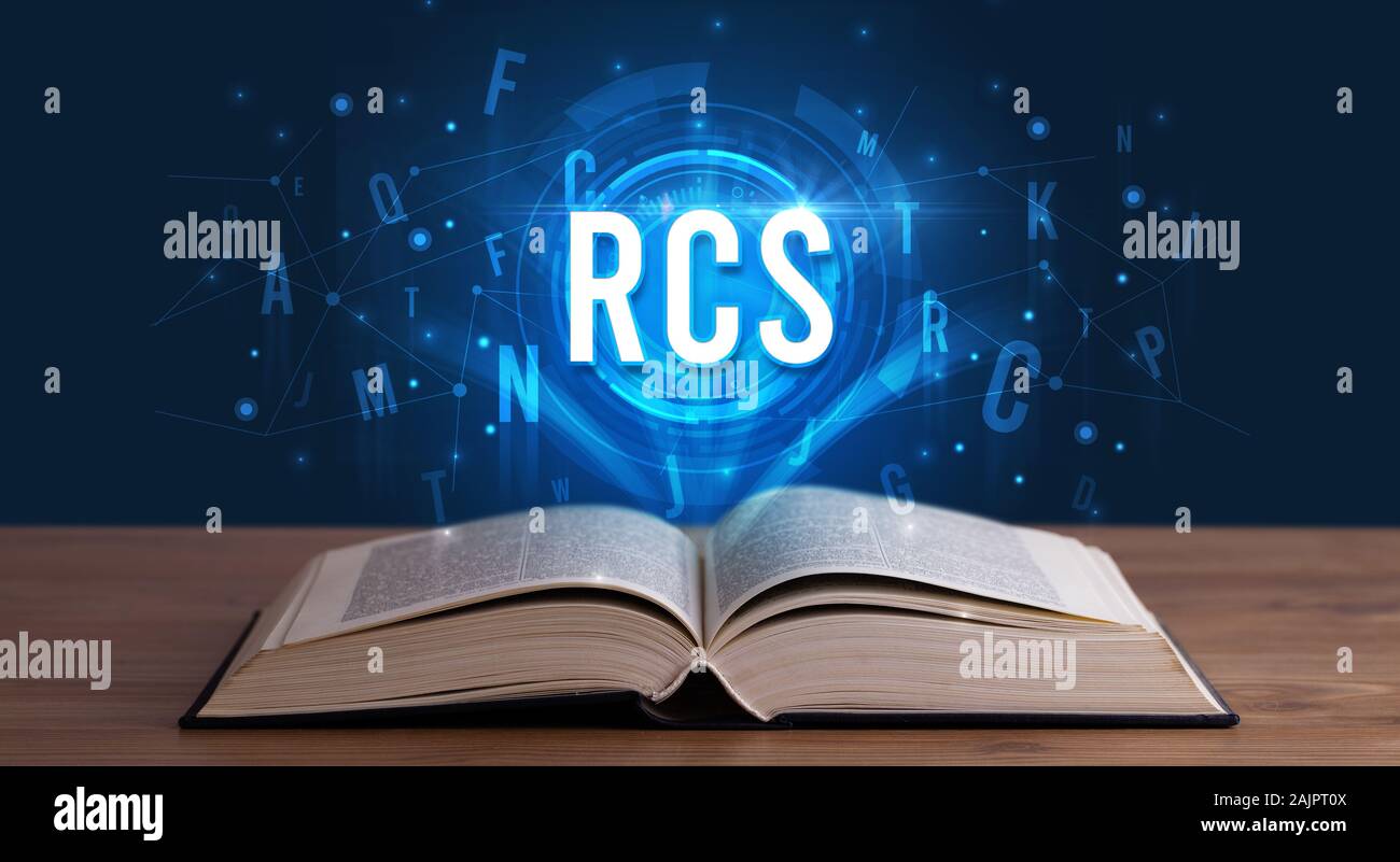 Inscription RCS venant d'un livre ouvert, la technologie numérique concept Banque D'Images