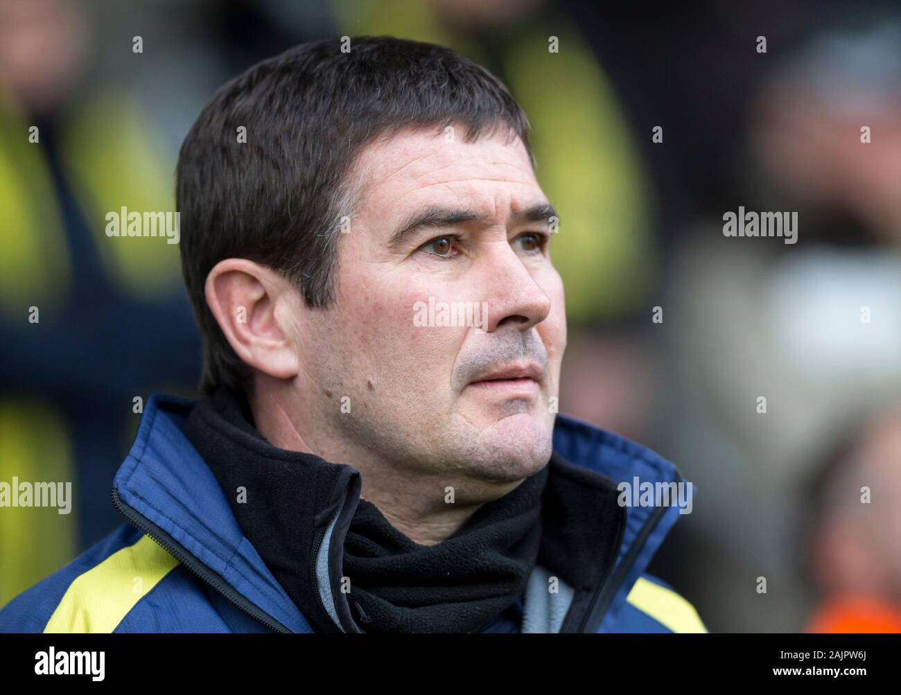 Burton upon Trent, Royaume-Uni. 05Th Jan, 2020. Burton Albion contre Northampton Town ; Burton Albion Manager Nigel Clough dans les creusé dehors avant le match - strictement usage éditorial uniquement. Pas d'utilisation non autorisée avec l'audio, vidéo, données, listes de luminaire, club ou la Ligue de logos ou services 'live'. En ligne De-match utilisation limitée à 120 images, aucune émulation. Aucune utilisation de pari, de jeux ou d'un club ou la ligue/player Crédit : publications Plus Sport Action Images/Alamy Live News Banque D'Images