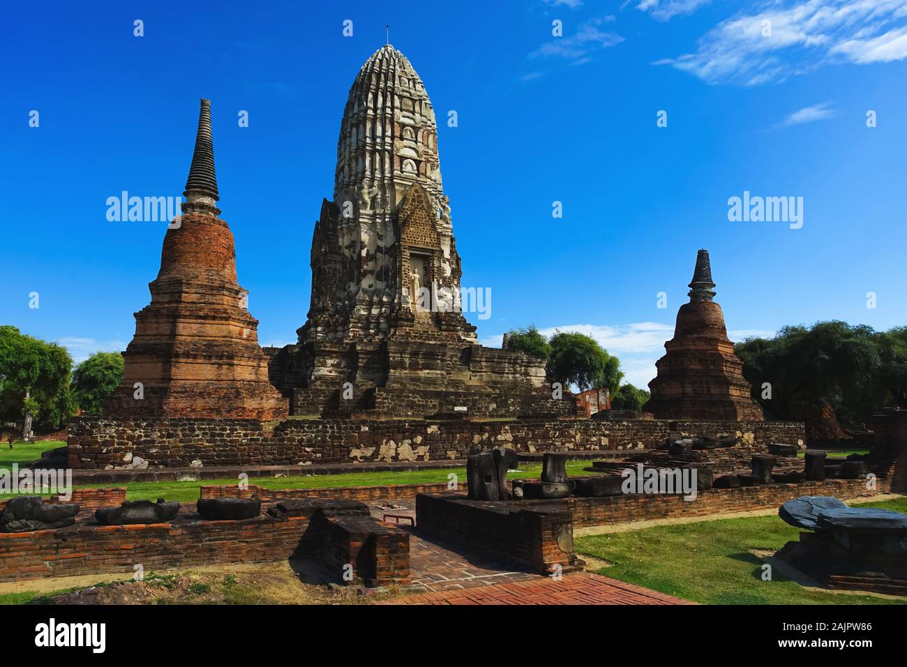 Belle scène de l'ancien temple Wat Ratcha Burana à Ayuthaya, province de la Thaïlande. Banque D'Images