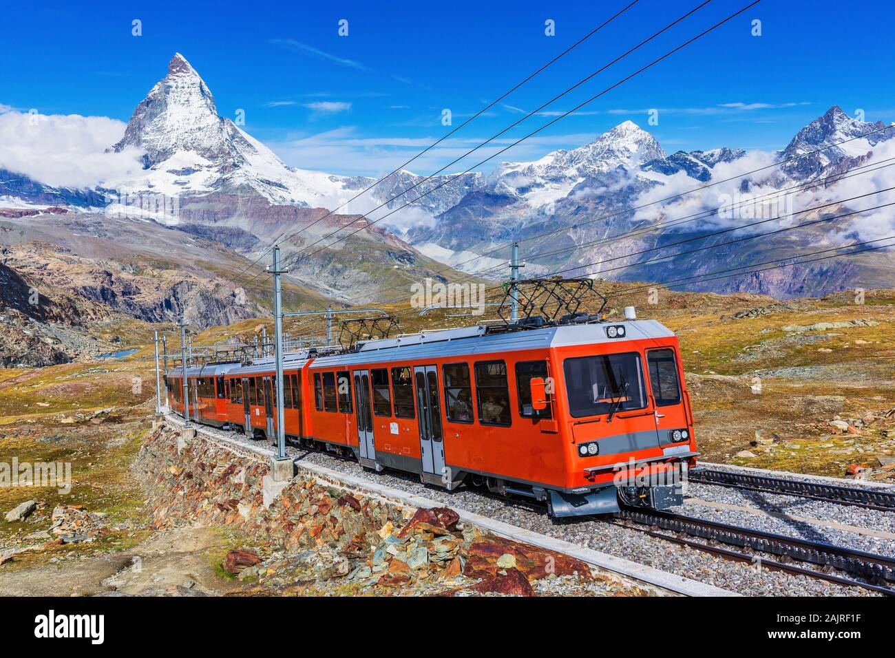Zermatt, Suisse. Train touristique Gornergrat Matterhorn peak avec en arrière-plan. Banque D'Images