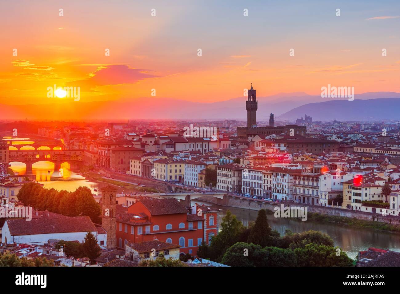 Florence, Italie. Vue de Florence au coucher du soleil depuis la Piazzale Michelangelo. Banque D'Images