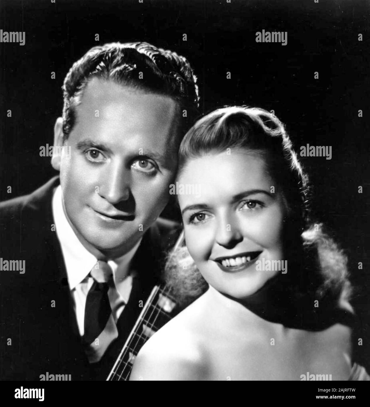 LES PAUL ET MARY FORD photo promotionnelle de mari et femme américaine duo musical sur 1953 Banque D'Images