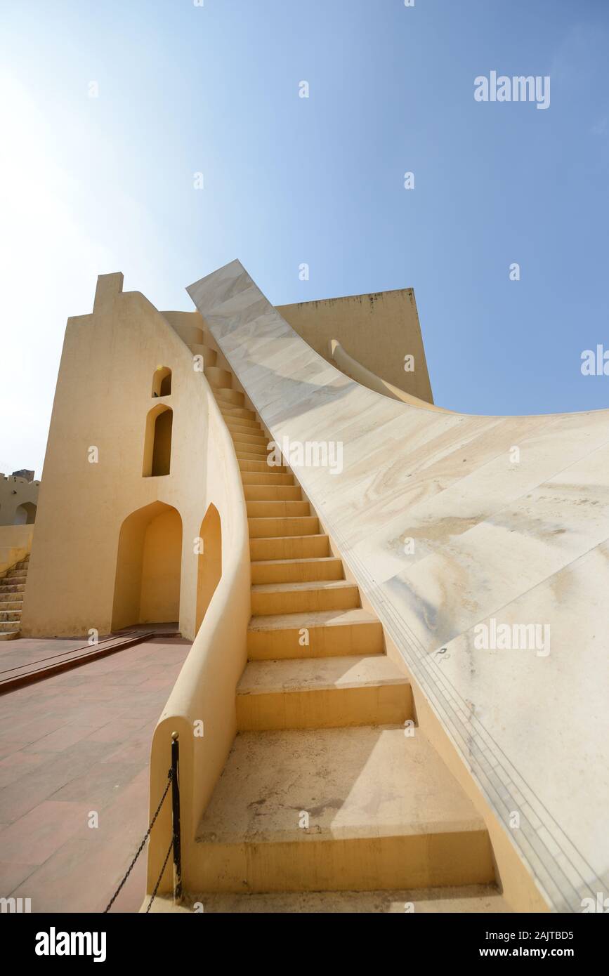 Le goudron de Jantar est une collection de dix-neuf instruments astronomiques architecturaux construits par le roi Sawai Jai Singh II de Maratha Rajput Banque D'Images