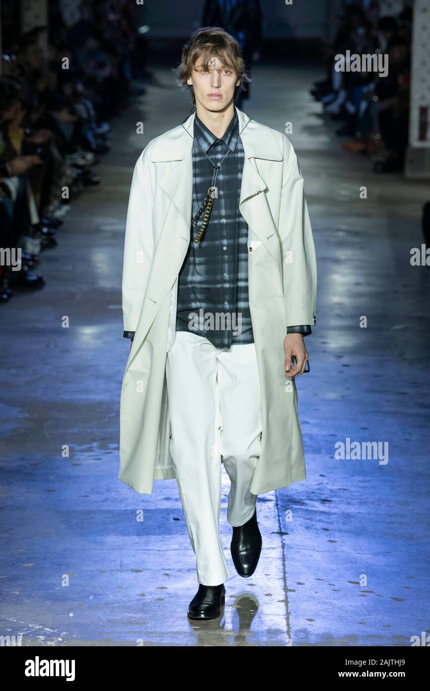 QASIMI AW20 La piste lors de la London Fashion Week d'hommes Janvier 2020 - London, UK 05/01/2020 | Le monde d'utilisation Banque D'Images