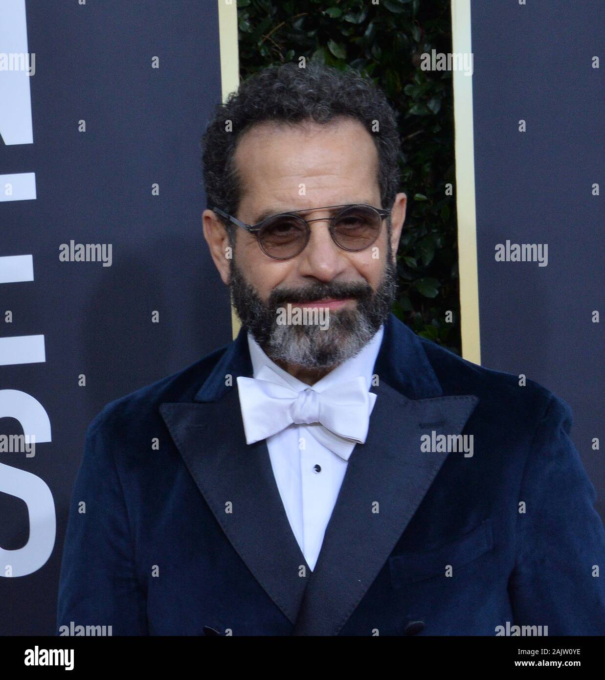 Los Angeles, États-Unis. 05Th Jan, 2020. Tony Shalhoub assiste à la 77e Golden Globe Awards annuels, honorant le meilleur dans le domaine du cinéma et de la télévision américaine de 2020 à l'hôtel Beverly Hilton à Beverly Hills, Californie le Dimanche, Janvier 5, 2020. Photo par Jim Ruymen/UPI UPI : Crédit/Alamy Live News Banque D'Images