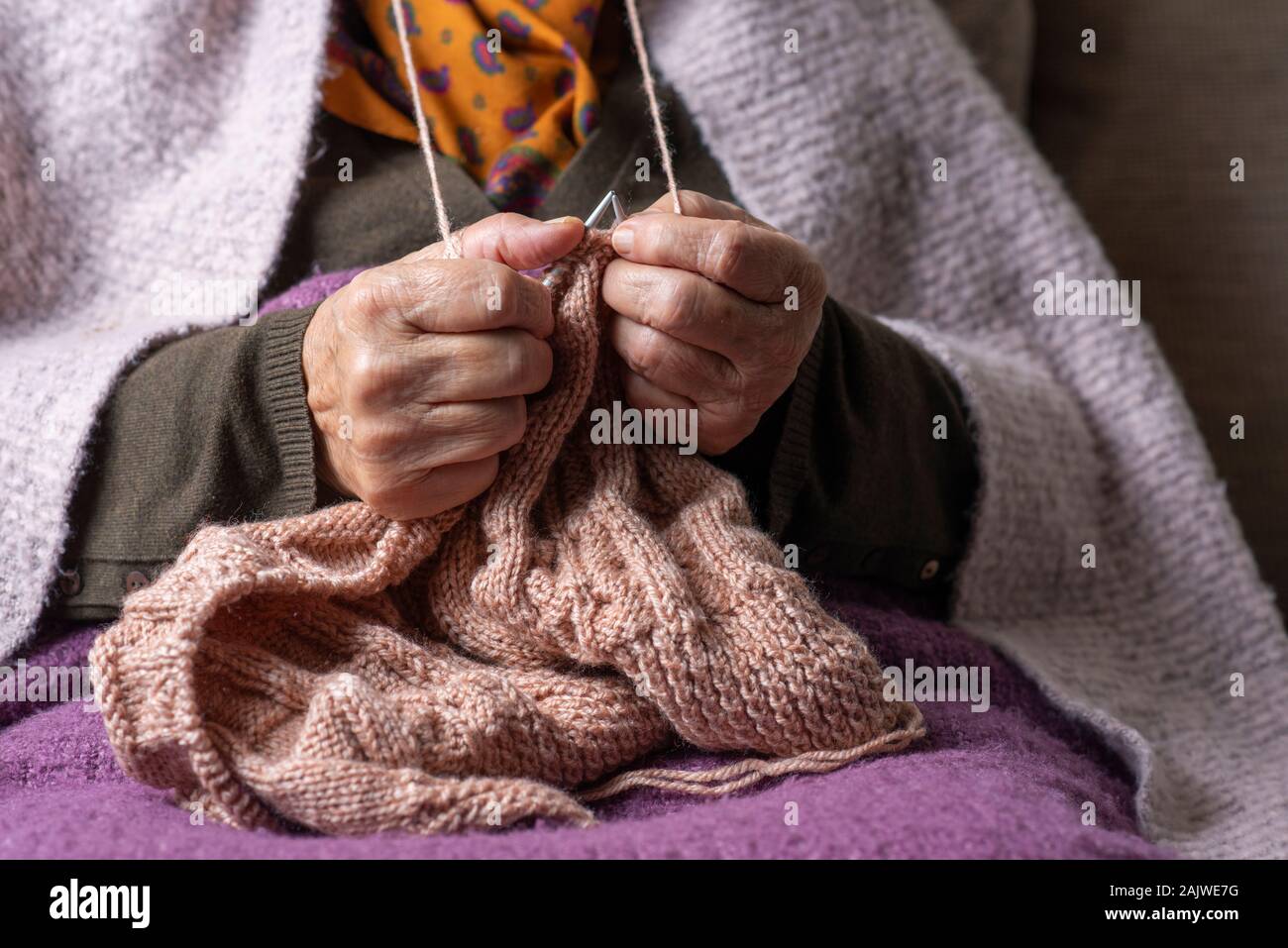 Un pull en laine à tricoter, cavalier d'hiver Banque D'Images