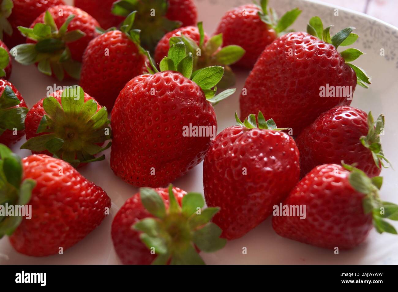 Très doux des fraises et cerises Banque D'Images