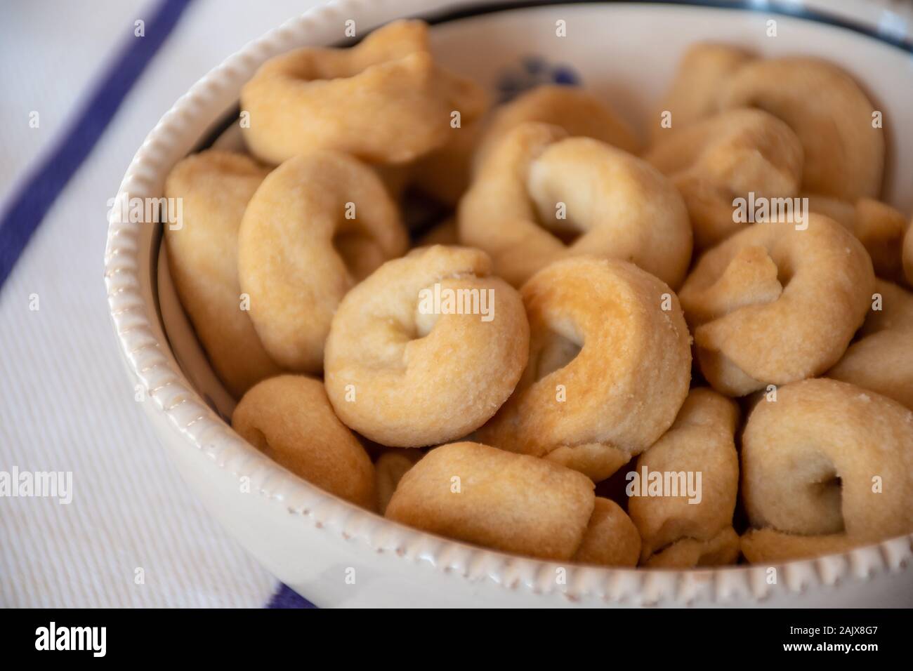 Taralli, Italien toroïdal casse-croûte, toutes les communes de plus de la moitié sud de la péninsule italienne. Une texture similaire au pirate d'un longuet Banque D'Images