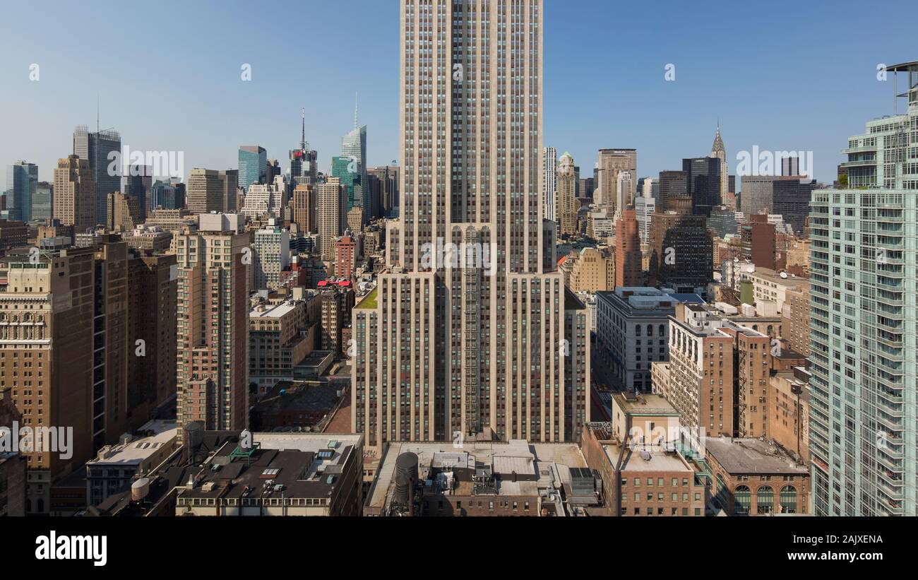 Les travaux de construction ont commencé le 17 mars 1930, et l'Empire State Building a ouvert treize mois et demi après le 1er mai 1931. Banque D'Images