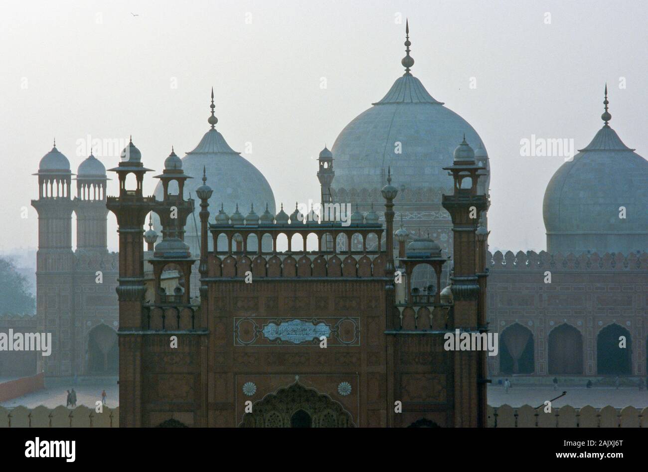 La mosquée Badshahi à Lahore, construit par l'empereur moghol Aurangzeb en 1673, est la deuxième plus grande mosquée au Pakistan Banque D'Images