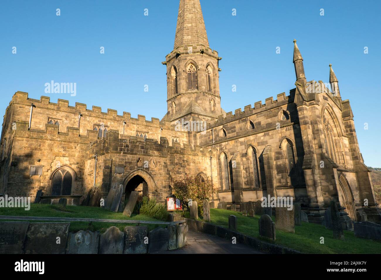 All Saints Church, l'église paroissiale de la ville de marché historique de Bakewell au cœur du Peak District. Banque D'Images
