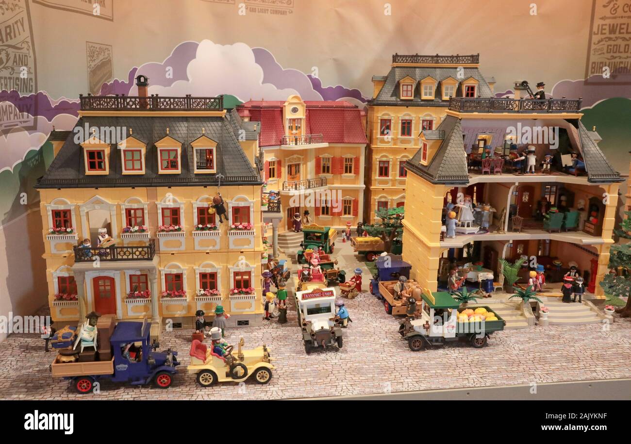 Exposition PLAYMOBIL À VERSAILLES , COMMENT AFFICHER L'HISTOIRE DU MONDE Banque D'Images
