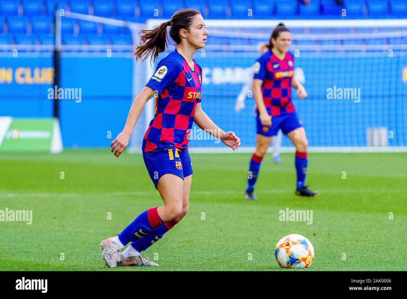 Barcelone - DEC 21 : Aitana Bonmati joue à la femme espagnole match de  championnat entre le FC Barcelone et féminine à l'Tenerife Johan Cruyff  Stadium sur D Photo Stock - Alamy