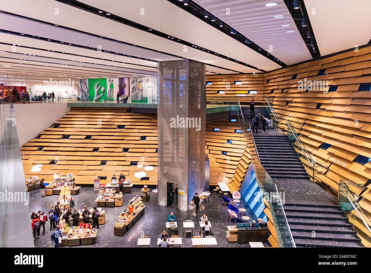 L'intérieur de V&A Dundee, Écosse's design museum, à Dundee, Écosse Royaume-Uni Banque D'Images