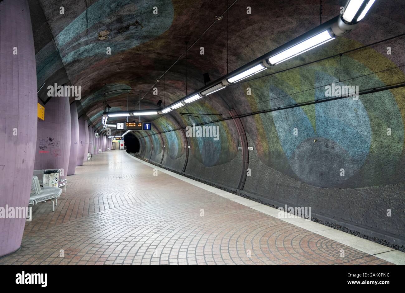Arrêt de métro, Messe-Ost Ruhrbahn Gruga, L, à Essen, en Allemagne, Banque D'Images
