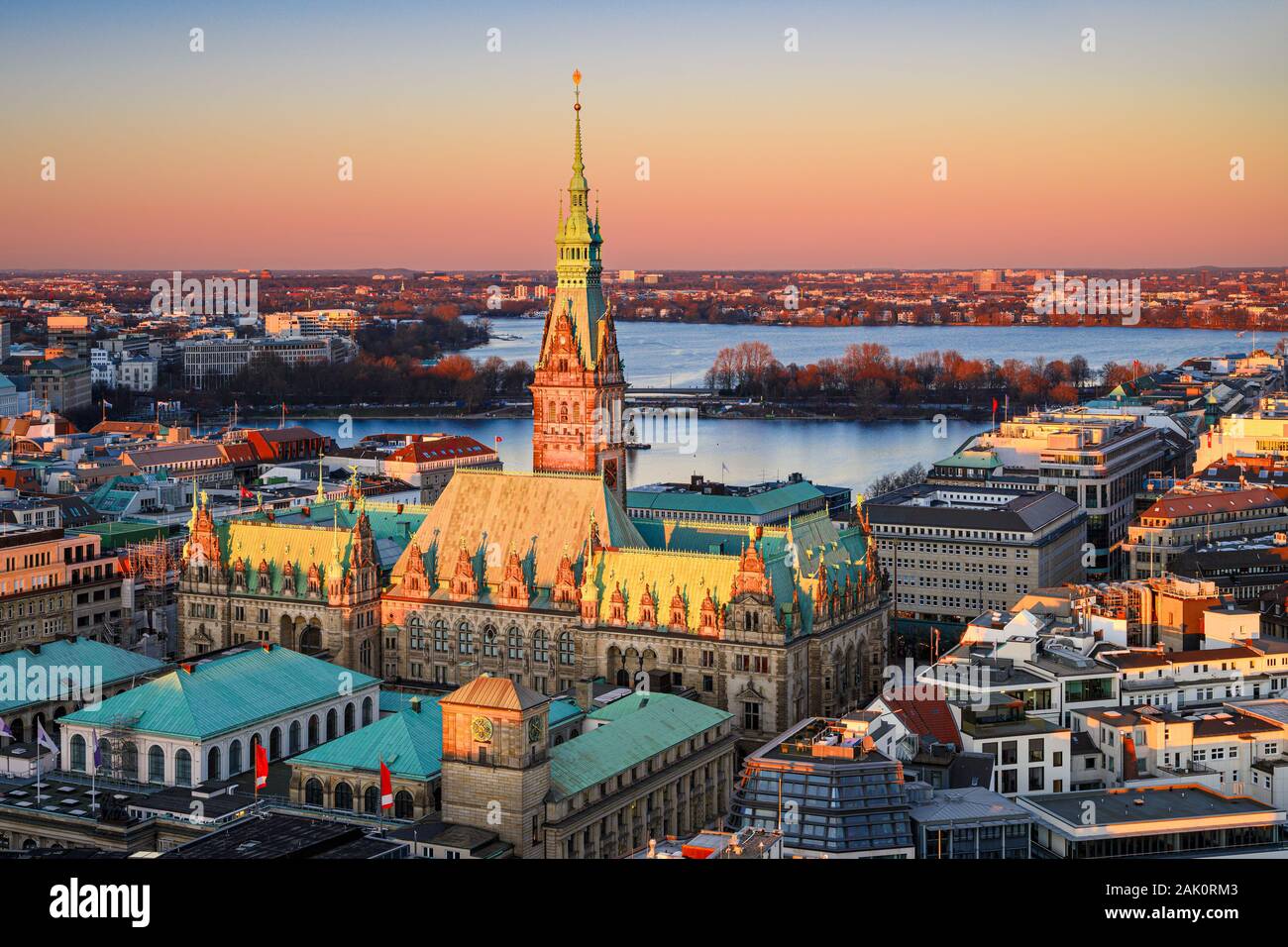 Vue aérienne de l'Hôtel de ville de Hambourg, Allemagne Banque D'Images