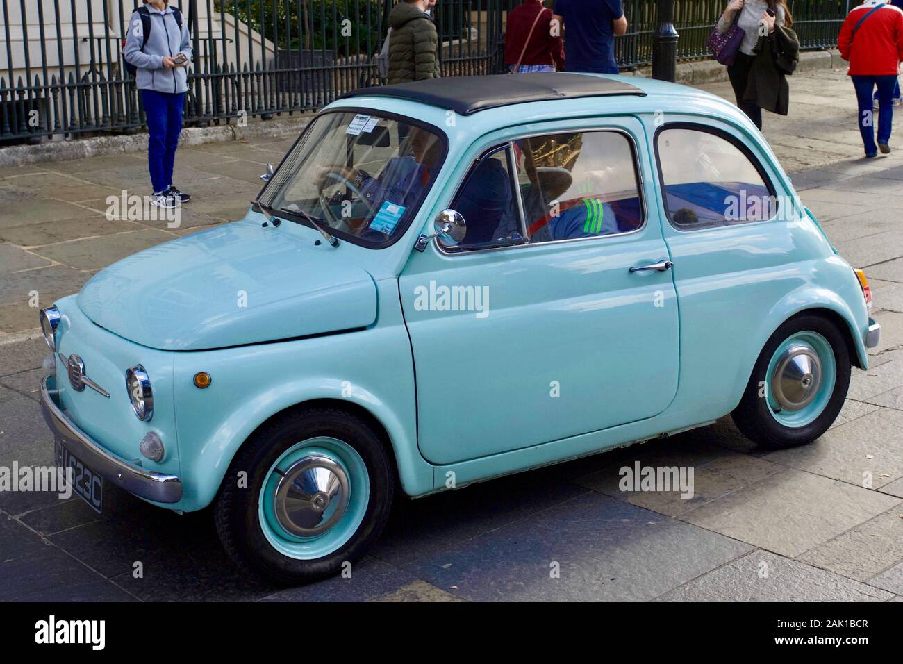 1966 Fiat 500 F, Greenwich, Londres, Angleterre. Banque D'Images