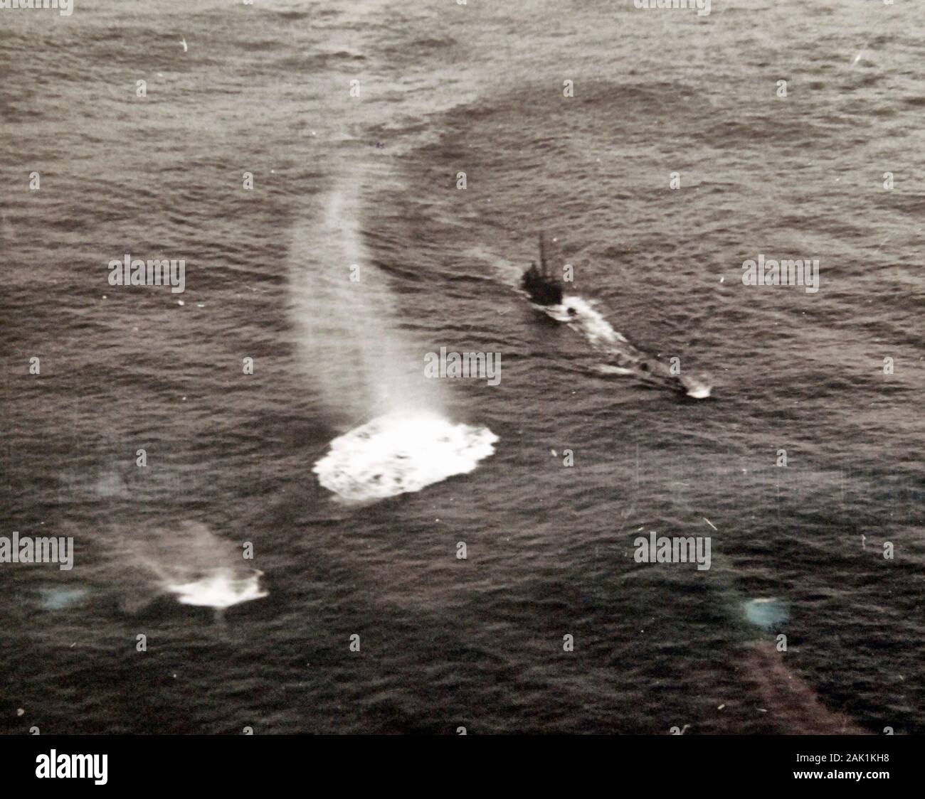 L'opération Torch, novembre 1942. Attaque aérienne sur un sous-marin au large de la côte du Maroc français. Banque D'Images