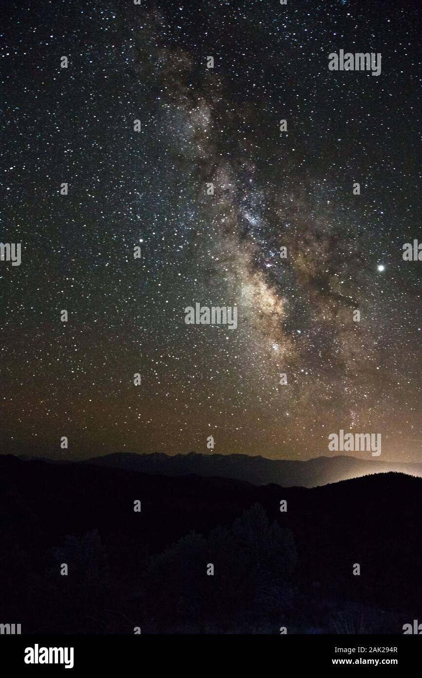 CO00176-00...COLORADO - La Milkyway dans le ciel de nuit à partir d'un camping dispersés sur une colline au nord de salida. Banque D'Images