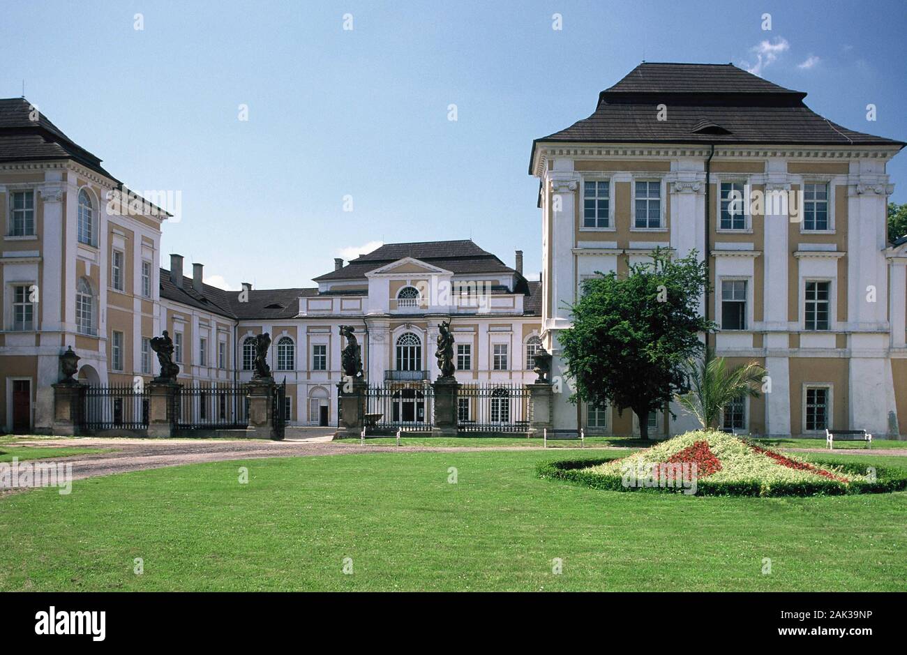 Vue sur le palais Baroque de Duchcov. Il y Chevalier de Seintgalt, également connu sous le nom de Giovanni Giacomo Casanova a passé les dernières années de sa vie dans la 1 Banque D'Images