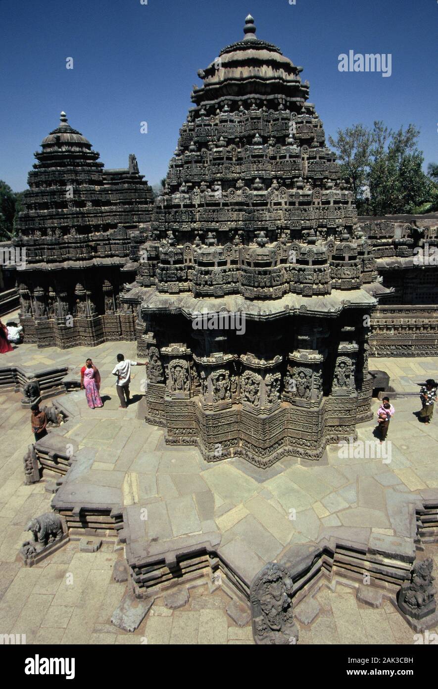 Vue sur le temple bâtiments de l'Kesavara dans Temple Somnathpur. Somnathpur est situé dans l'Etat du Karnataka en Inde du Sud. Le Kes Banque D'Images